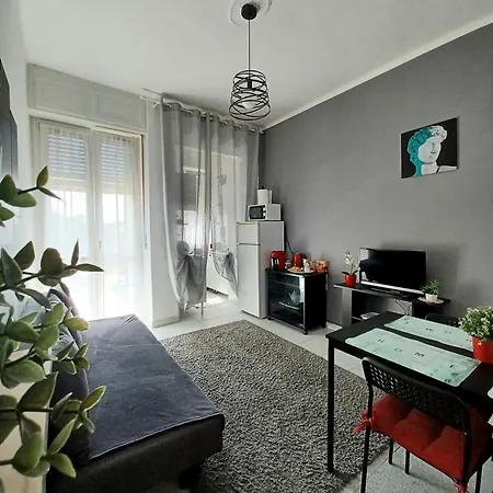 Intero Luminoso E Accogliente ! * Turin